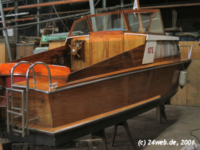 Heck- und Steuerbord Familienboot Variant; Edelstahl Badeleiter Heck- und Steuerbord Familienboot Variant, Edelstahl Badeleiter